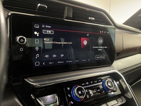 Used 2024 GMC Sierra 3500 Denali Ultimate image 35