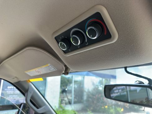 Used 2019 Chevrolet Express 3500 LS RWD image 12