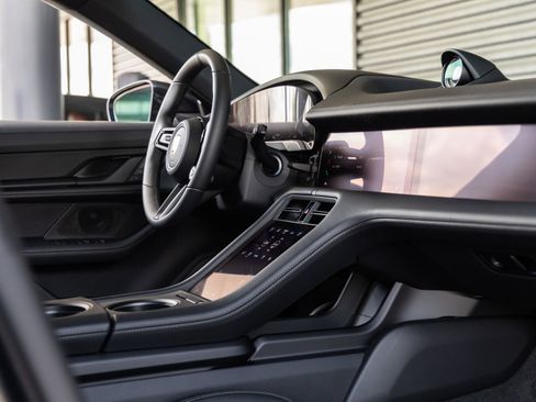 New 2026 Porsche Taycan 4S AWD/4WD image 47