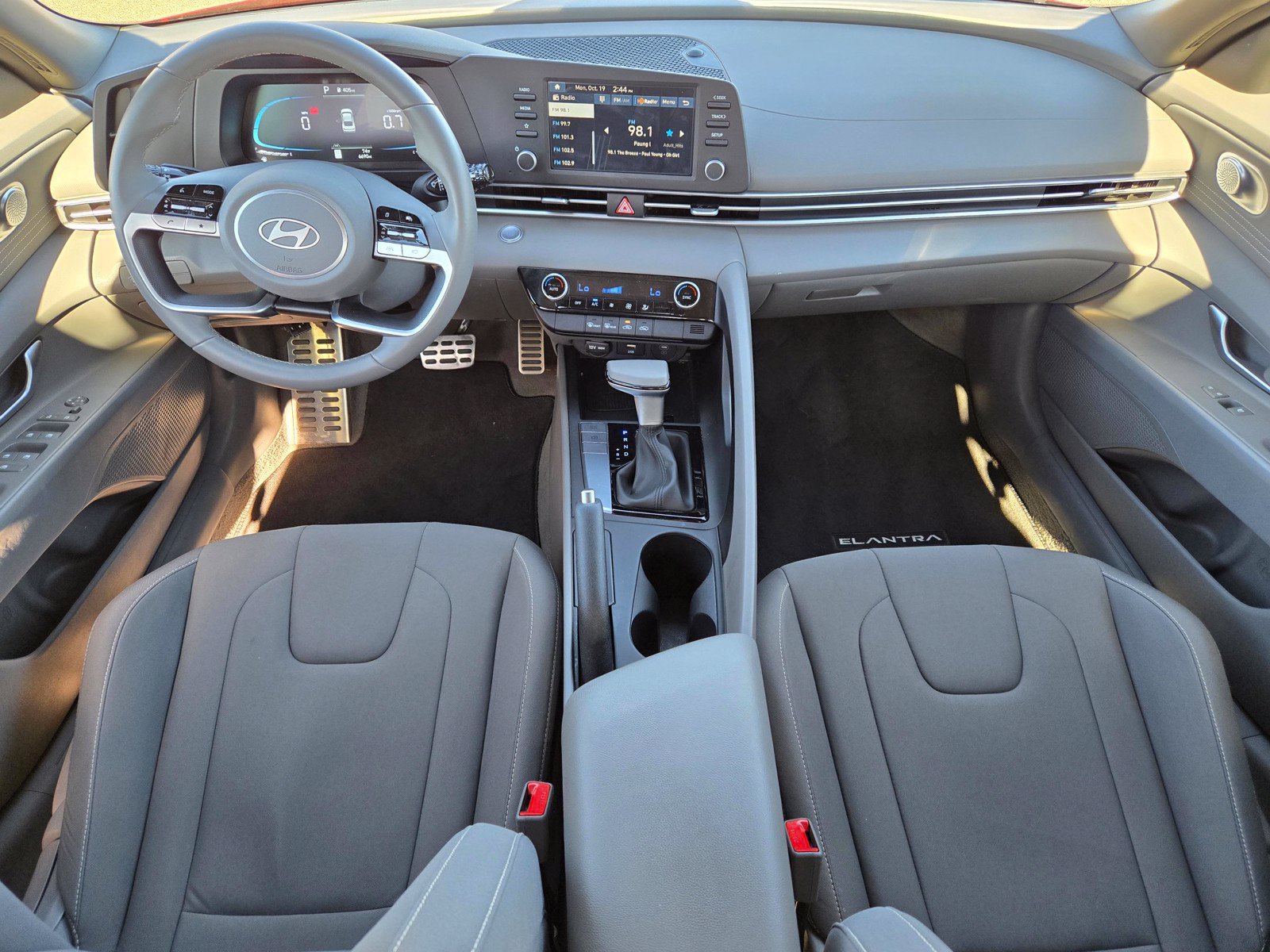 Certified 2026 Hyundai Elantra Sport w/ Cargo Package FWD image 10