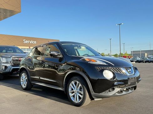 Used 2015 Nissan Juke SV w/ Technology Package FWD image 3