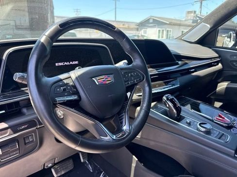Used 2023 Cadillac Escalade V AWD/4WD image 12