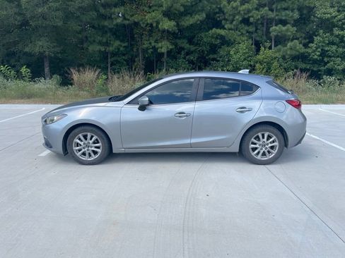 Used 2015 MAZDA MAZDA3 i Grand Touring FWD image 2
