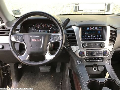 Used 2018 GMC Yukon XL SLT image 12