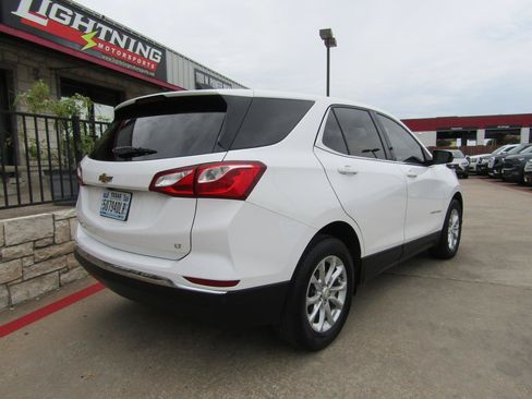 Used 2019 Chevrolet Equinox LT FWD image 4