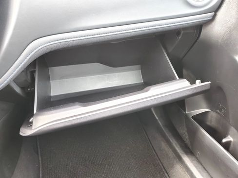 Used 2017 Toyota Corolla SE FWD image 40