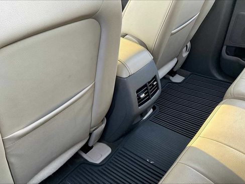 Used 2013 Ford Edge SEL image 33