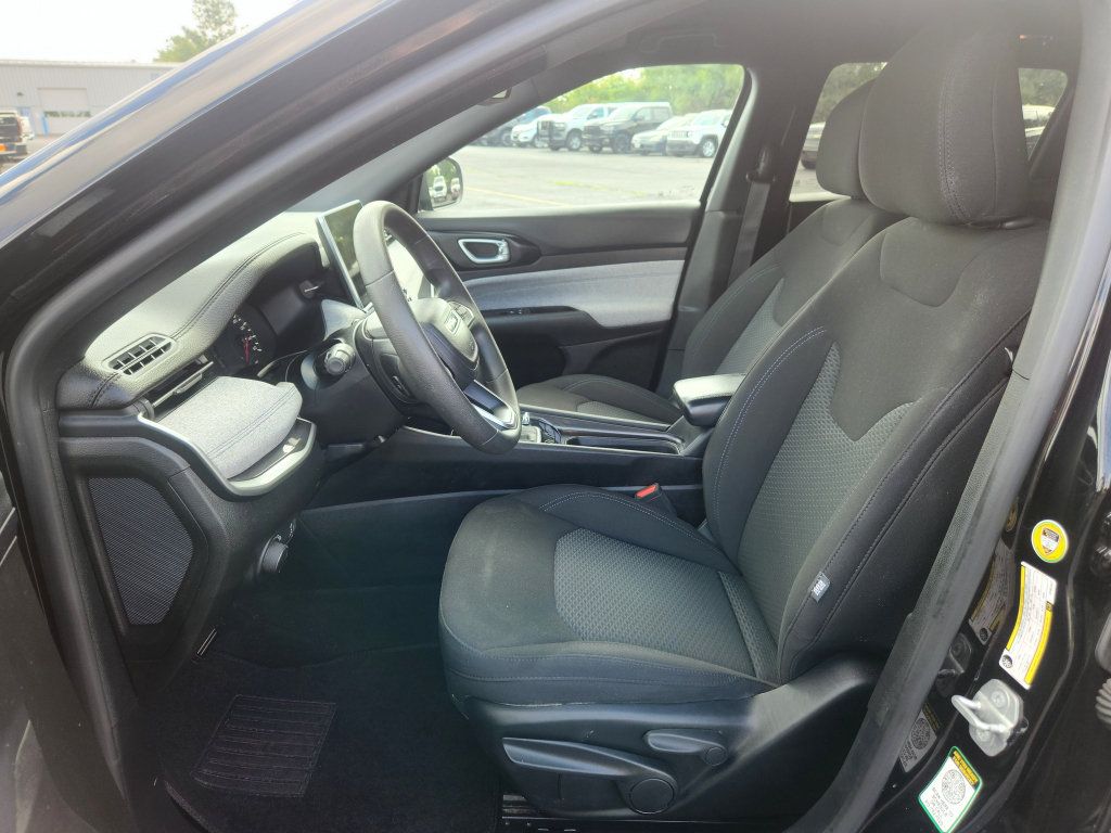 Used 2024 Jeep Compass Sport AWD/4WD image 20