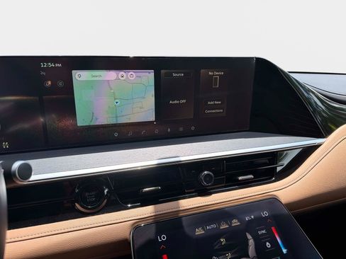 Used 2025 INFINITI QX80 Sensory AWD/4WD image 24
