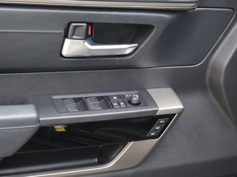 Used 2024 Toyota Sequoia Limited image 29