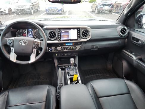 Used 2022 Toyota Tacoma Limited AWD/4WD image 14
