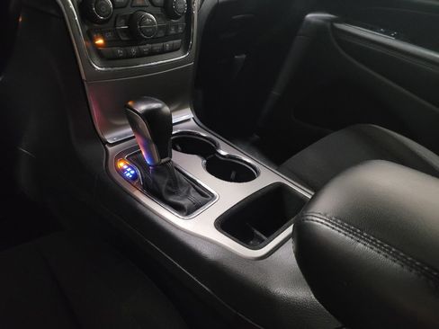 Used 2021 Jeep Grand Cherokee Laredo AWD/4WD image 26