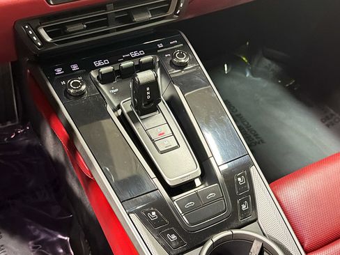 Used 2022 Porsche 911 Targa 4 image 24