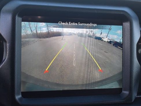 Used 2022 Jeep Wrangler Unlimited Sahara image 28