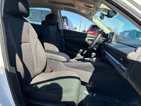 Used 2023 Honda Accord EX image 12