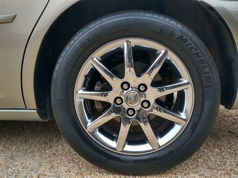 Used 2007 Buick Lucerne CXL image 41