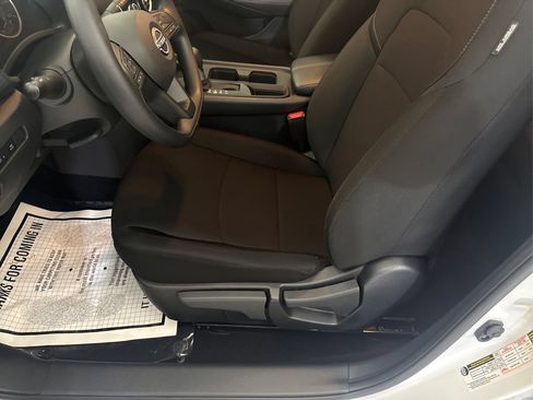 Used 2025 Nissan Sentra S FWD image 30