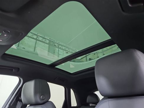 Used 2022 Audi Q3 2.0T Premium w/ Convenience Package image 19