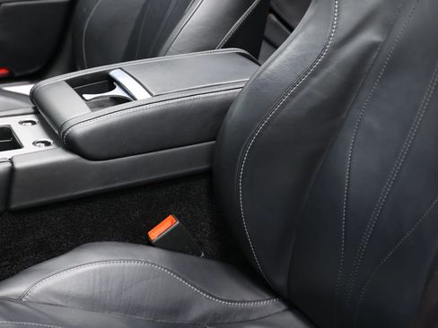 Used 2015 Aston Martin DB9 Volante RWD image 19