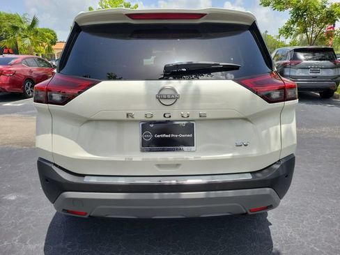 Used 2023 Nissan Rogue SV w/ SV Premium B Package FWD image 5
