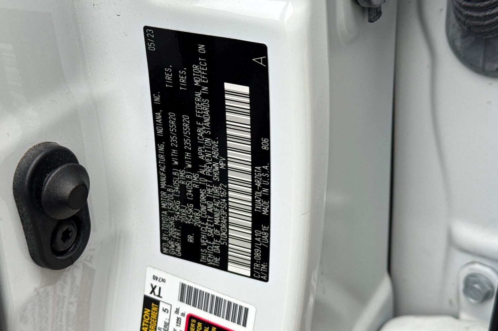 Used 2023 Toyota Highlander Platinum FWD image 39