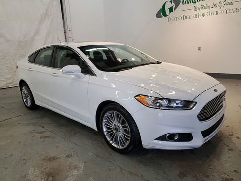 Used 2014 Ford Fusion SE w/ Equipment Group 202A image 8