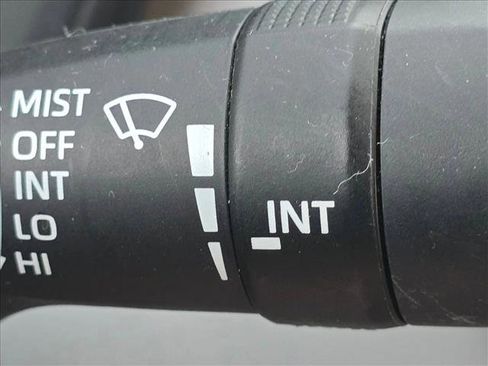 Used 2020 Toyota Corolla SE FWD image 9