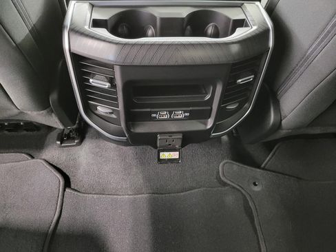 Used 2025 RAM 1500 Big Horn AWD/4WD image 22