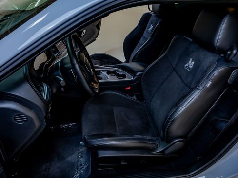 Used 2022 Dodge Challenger R/T Scat Pack RWD image 26