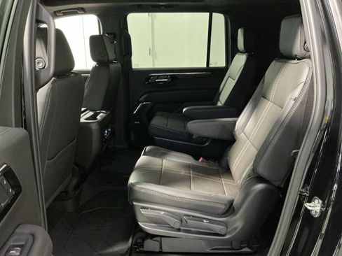 New 2026 Chevrolet Suburban High Country image 33