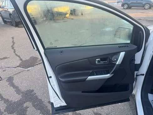 Used 2013 Ford Edge SEL FWD image 14