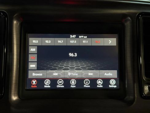 Used 2018 Dodge Challenger SXT RWD image 28