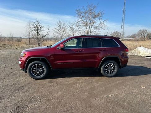 Used 2020 Jeep Grand Cherokee Laredo w/ Security & Convenience Group image 3