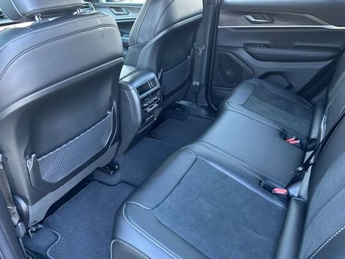 New 2026 Jeep Grand Cherokee Altitude AWD/4WD image 12