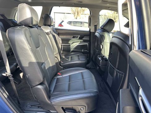 Used 2024 Kia Telluride SX w/ Towing Package image 19