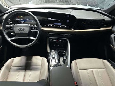 Used 2025 Audi Q5 Premium w/ 19" Wheel Package AWD/4WD image 14