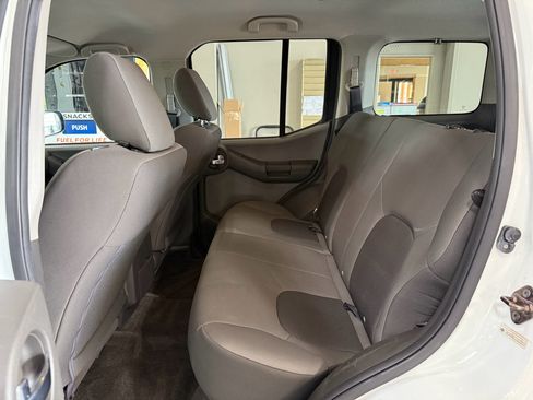 Used 2015 Nissan Xterra S RWD image 18
