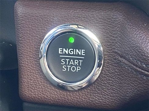 Used 2024 Ford Expedition Limited image 29