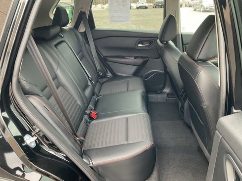 Used 2025 Nissan Rogue SV w/ Rock Creek Premium Package image 19