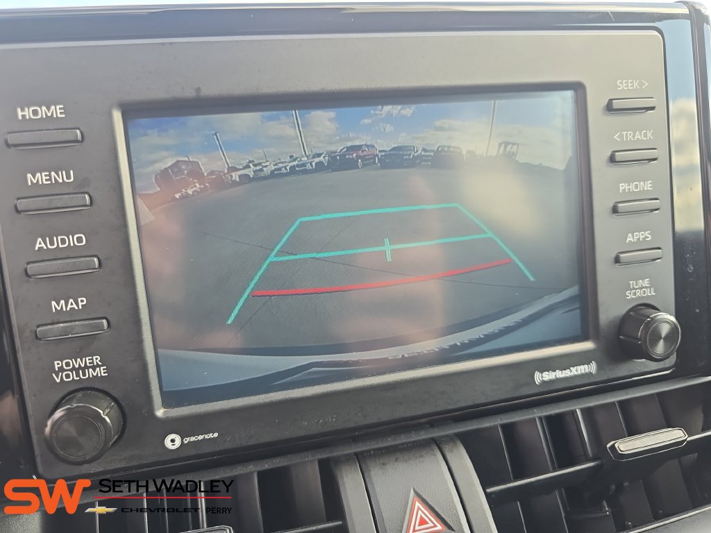 Used 2021 Toyota RAV4 LE FWD image 21
