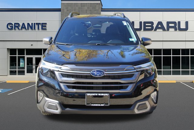 Used 2025 Subaru Forester Limited AWD/4WD image 5
