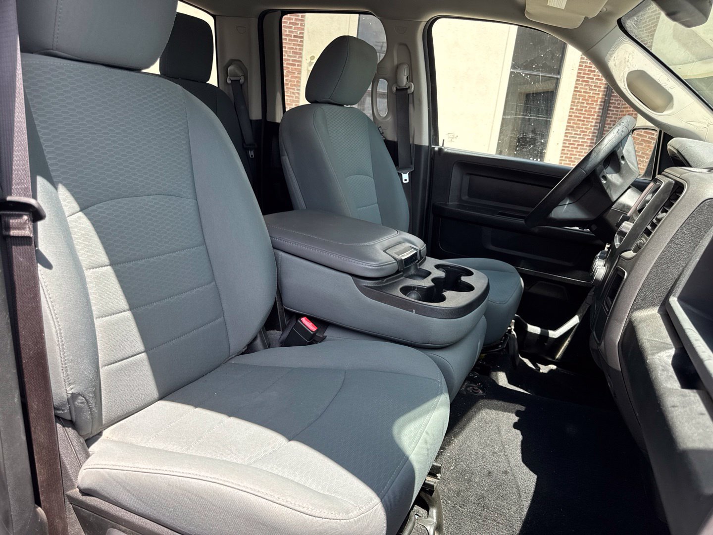 Used 2018 RAM 1500 Express AWD/4WD image 10