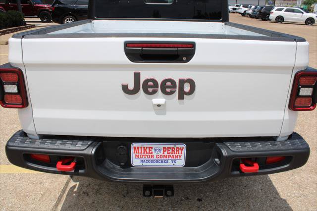 Used 2026 Jeep Gladiator Rubicon AWD/4WD image 13