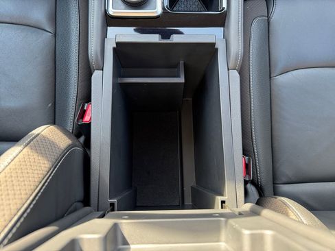 Used 2023 Nissan Pathfinder SL image 23