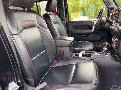 Used 2020 Jeep Wrangler Unlimited Rubicon w/ Dual Top Group AWD/4WD image 17
