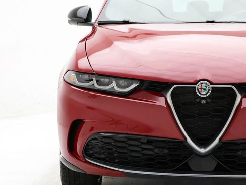 Used 2024 Alfa Romeo Tonale Ti w/ Active Assist Package image 5
