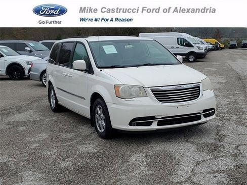 Used 2011 Chrysler Town & Country Touring image 1