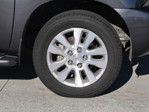 Used 2018 Toyota Sequoia Platinum image 11