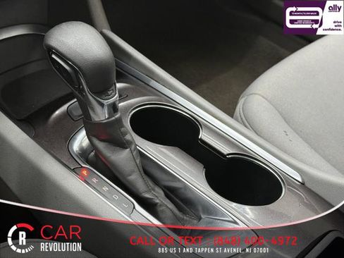 Used 2021 Chevrolet Malibu LT image 32