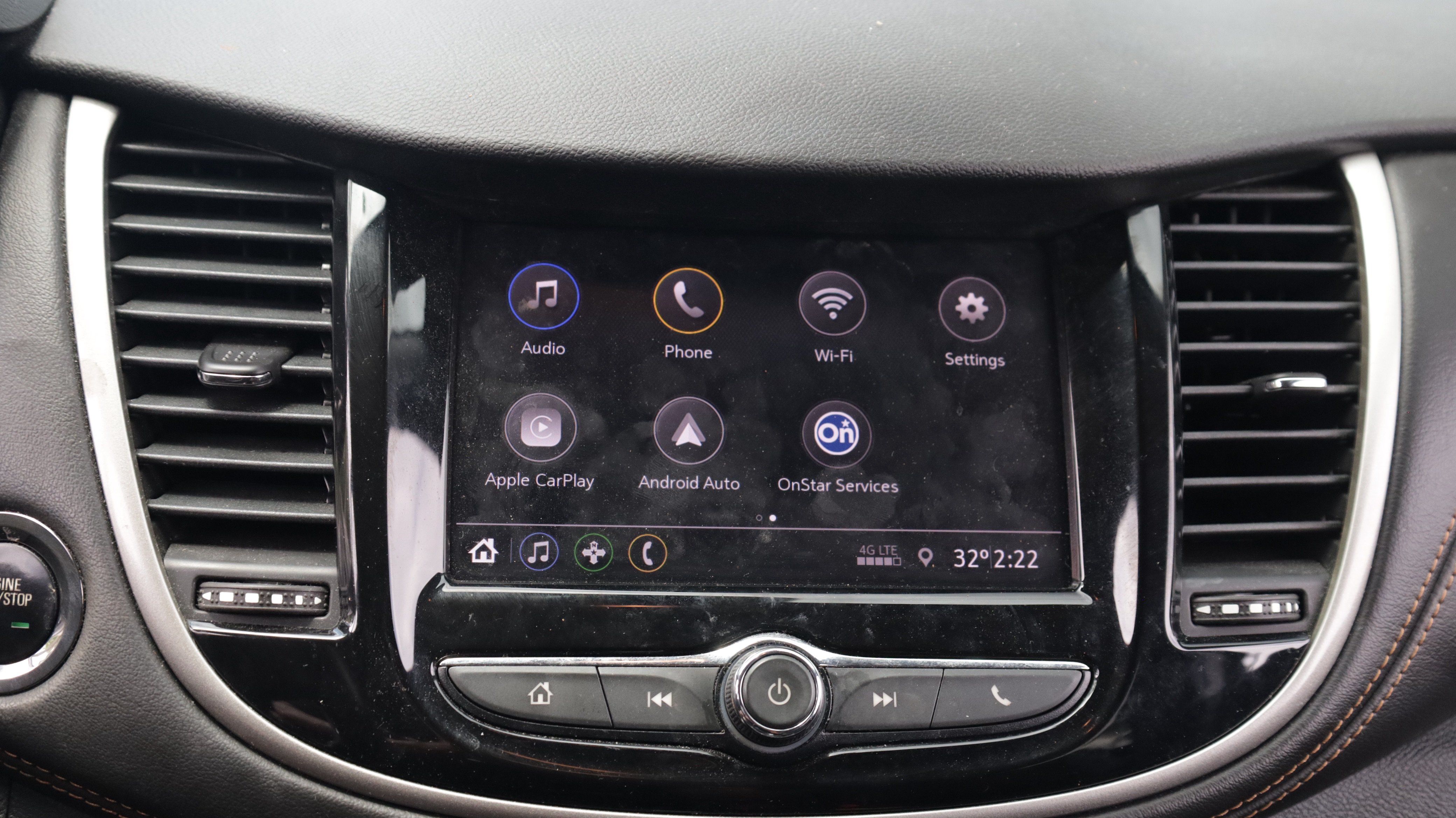 Used 2020 Chevrolet Trax LT w/ LT Convenience Package FWD image 21